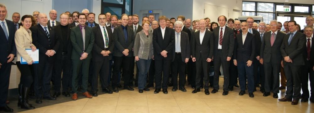 3 Gruppenbild Gründungsveranstaltung Foto Zuse Gemeinschaft